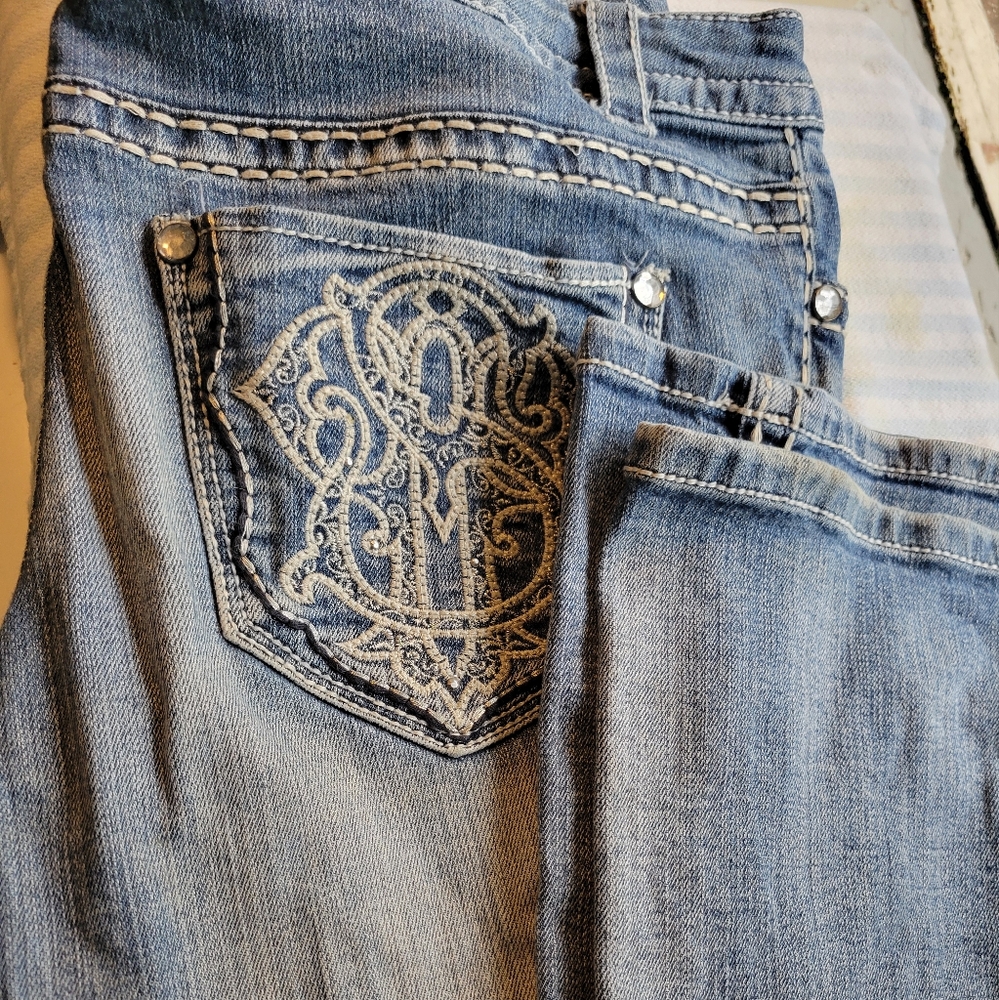 Boot cut jeans